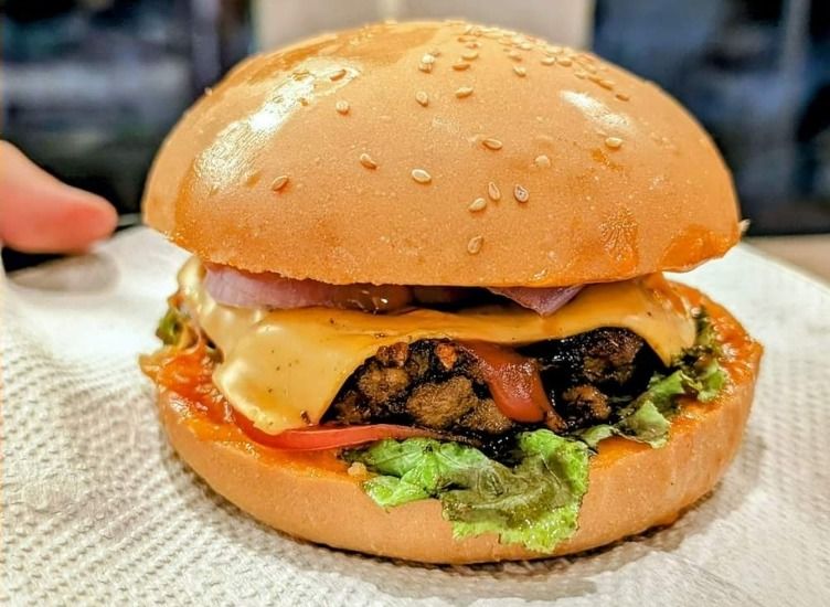 College Burger